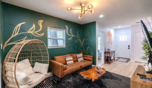 Cozy 6BR Oasis | Fire Pit | Sleeps 13 | Near DT
