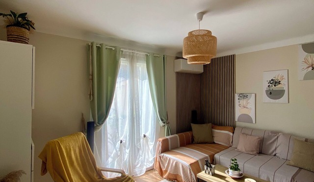 Cozy Apartment in the Heart of a Provençal Village – 2 Bedrooms + Balcony