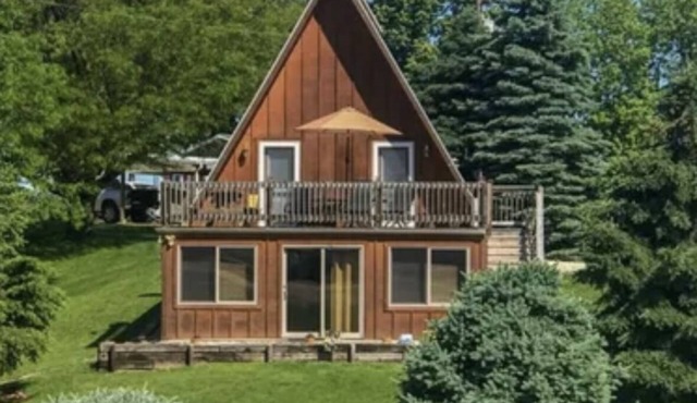 Cozy A Frame Cabin (Buckel Lodge Taylar Manor)