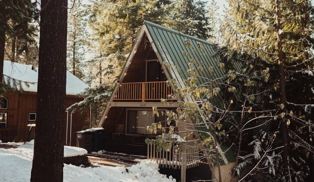 Cozy A-Frame Cabin for a Getaway near Lake Wenatchee in Leavenworth, Washington