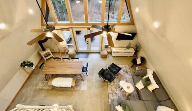 Cozy A-Frame + Lassen + Hot Tub