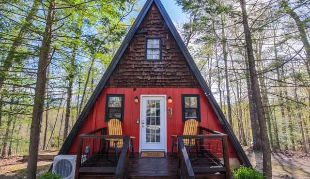 Cozy A-Frame - Pet Friendly - Hot Tub - Fire Pit