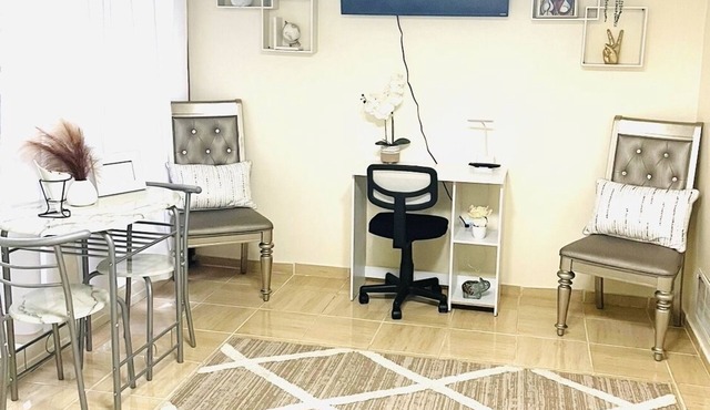 Cozy Abode In Brooklyn