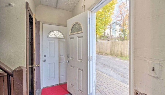 Cozy Adventure Filled Escape Free Parking 2 Bedroom Apts