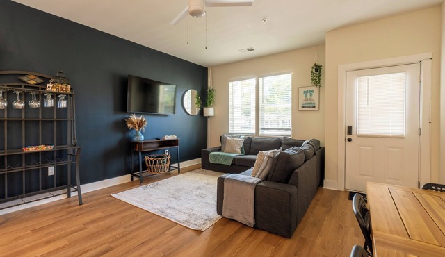 Cozy Airbnb in Wilmington! Enjoy this charming space with modern amenities close to downtown beach.
