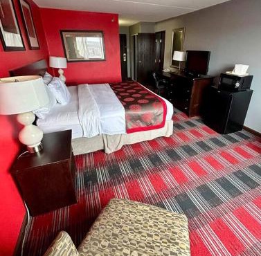 Cozy Albany Home with Breakfast Next to Downtown