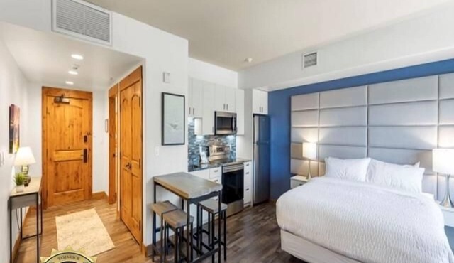 Cozy Alpine Nook|Includes Two 1-Day Lift Tickets