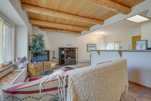 Cozy Amalia Cabin ~ 3 Mi to Endless Blue Resort