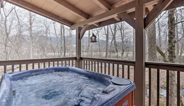 Cozy `American Dream` Cabin w/Hot Tub, Loft & BBQ!