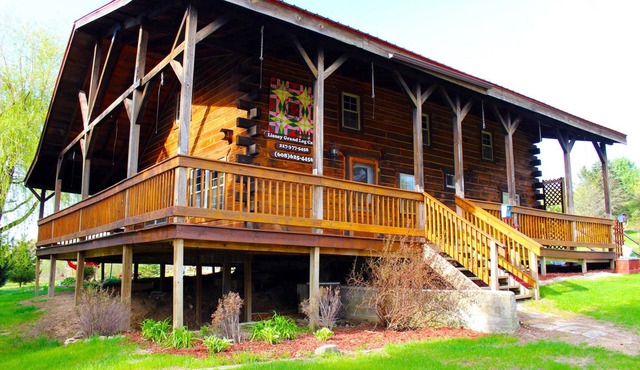 Cozy Amish built cabin in the heart of the Kickapoo Valley Reserve State Park.