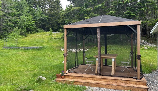 Cozy and artistic barn studio near the oceanside village of St. Martins