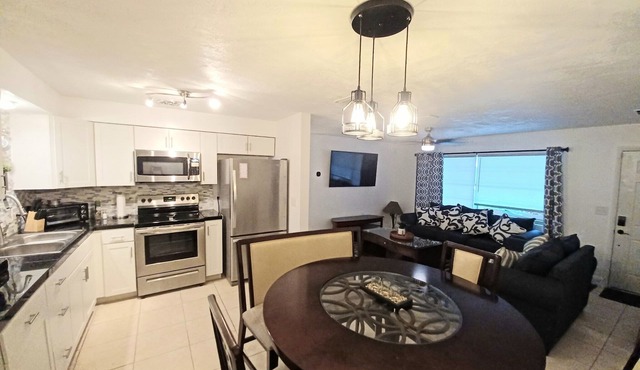 Cozy and Beautiful Home. When booking 1 week or more ask about our discount.
