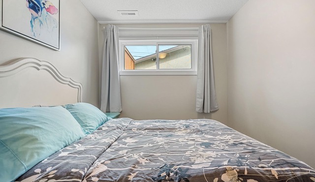 Cozy and Clean 2BR Basement Suite In The Heart of Calgary