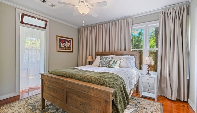 Cozy and Clean - Best located Old Cloverdale 1BR