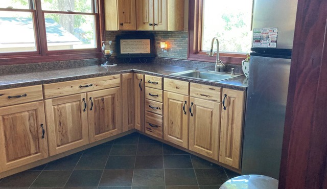 Cozy and clean cottage with lots of character!