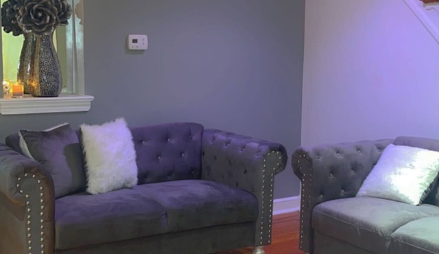 Cozy and Comfortable in the Northeast. Nurses and Teachers are welcome.