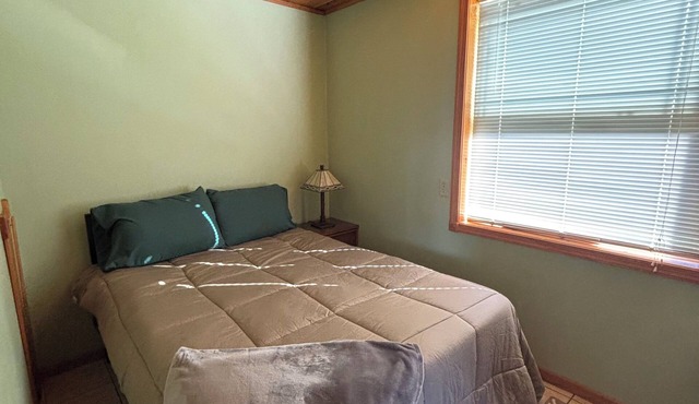 Cozy and Comfortable 2-bedroom in Oliver