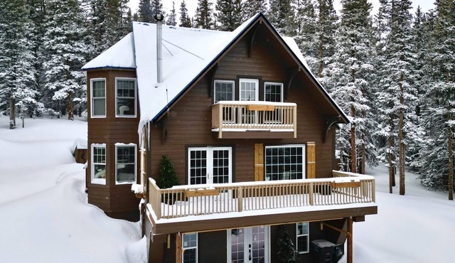 Cozy and Comfy Mountain Retreat Near Breckenridge Ski Resort