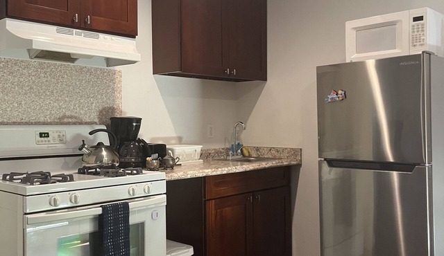 Cozy and cute studio in Fontana, CA! Fully private space.