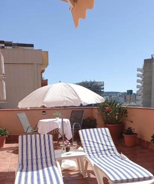 Cozy and sunny penthouse Fira BCN
