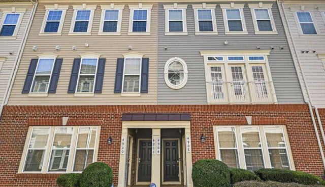 Cozy and Large 3-bedroom Townhome in delightful Dale City