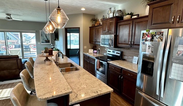 Cozy and luxurious 4-bedroom "Lake Retreat in the Heart of Arnolds Park!"