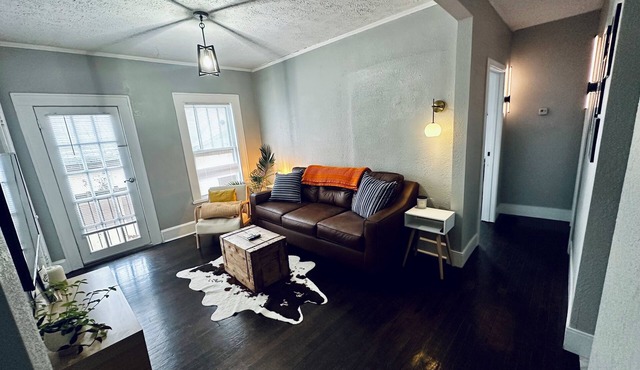 Cozy and modern 2 bedroom apartment with balcony in downtown Elkins, WV