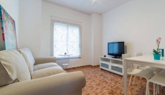 Cozy and modern apartment near Malvarrosa beach