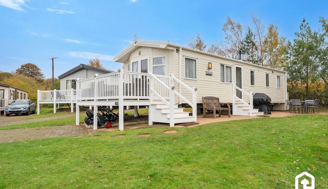 Cozy and modern caravan in beautiful Seton Sands Holiday Park — perfect for a seaside escape! Just minutes from the beach and park facilities, it features a comfy lounge, fully equipped kitchen, and outdoor seating area.