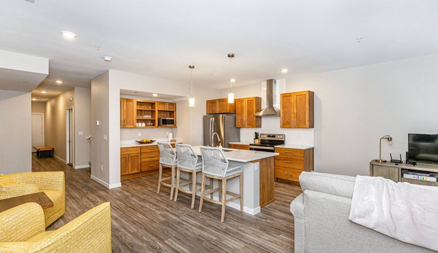 Cozy and Modern Condo in Fargo #104