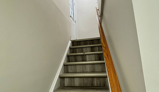 Cozy and New Basement Guest Suite in Brampton Near Toronto Pearson Airport