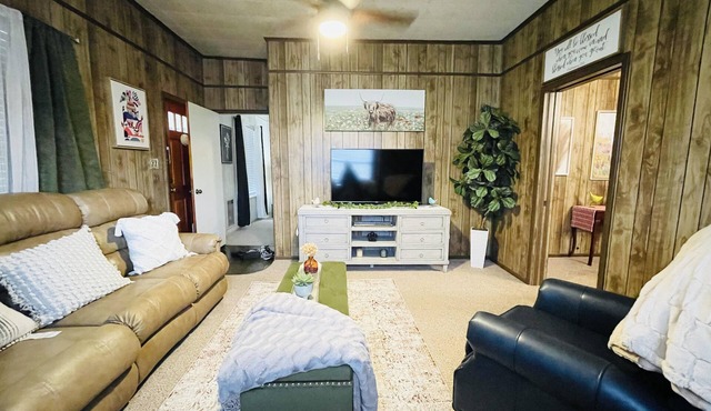 Cozy and peaceful Country vintage getaway! A time away from your every day life!