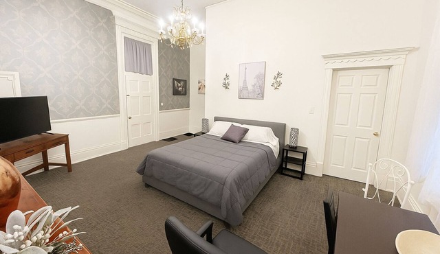 Cozy, and private apartment near Lake Shelbyville