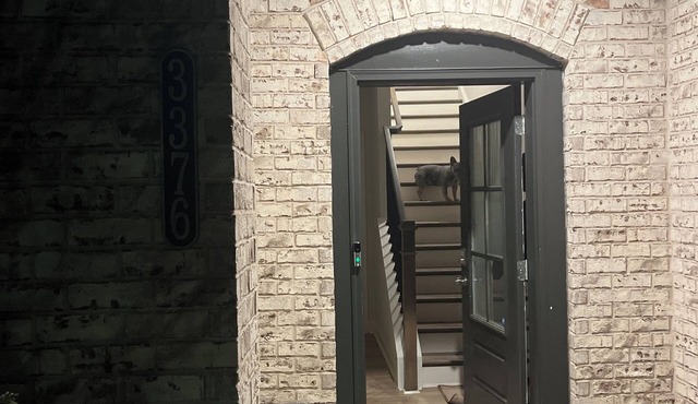 Cozy and private room in a gated community townhouse.