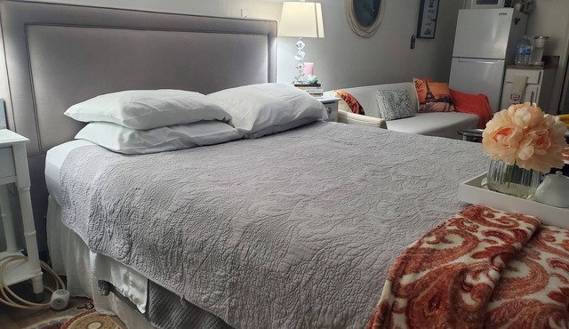 Cozy and private studio