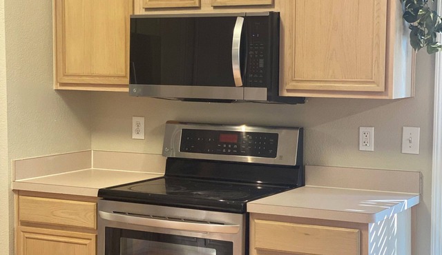 Cozy and quaint North Texas home. Pet-Friendly!
