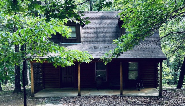 Cozy and Quiet Cabin in the Woods