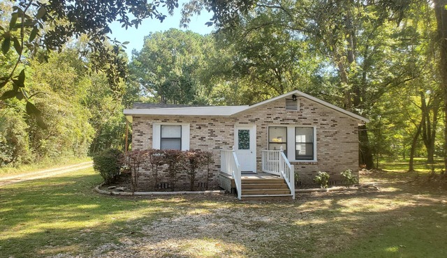 Cozy and quiet getaway close to Park & Bay