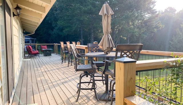 Cozy and Quiet Lake House- 30 Minutes from Clemson