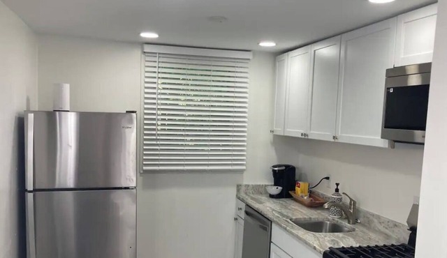 Cozy and Quiet Oasis, South Beloit. Very Clean, 1 bedroom apartment