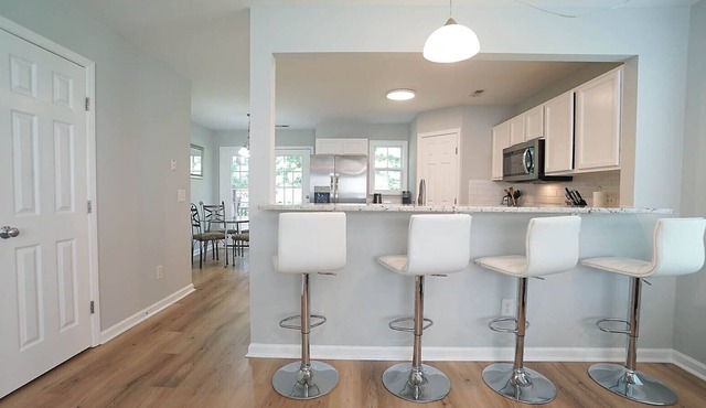 Cozy and Quiet- Pet Friendly Whole House Rental