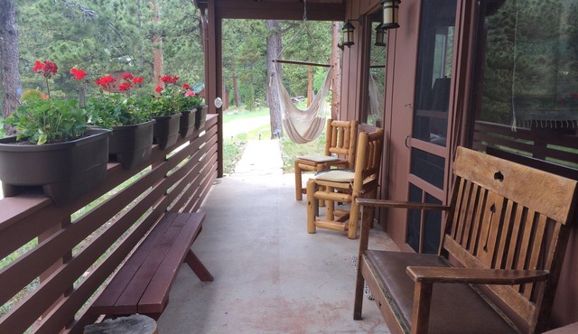 Cozy And Quiet Romantic Seclusion With Gorgeous Mountain Views