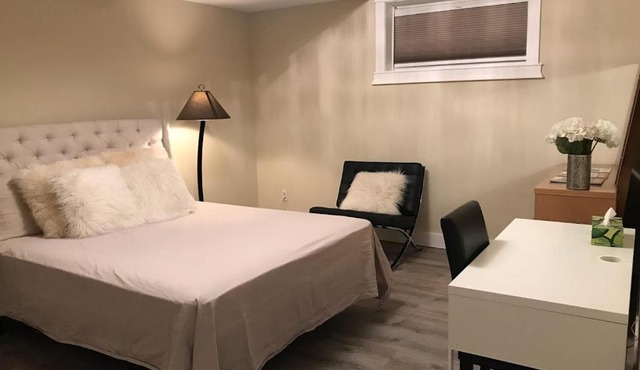 Cozy and Quiet Room with Private Bathroom