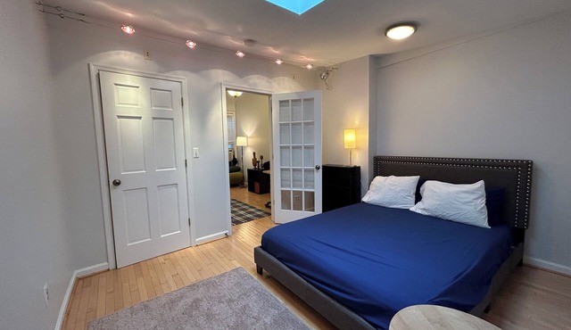 Cozy and spacious 2-bedroom Baltimore townhome