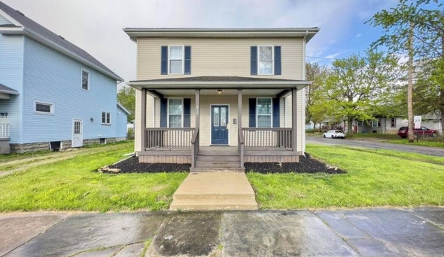 Cozy and Spacious 3-bedroom house in Marion with AC, WiFi, close to downtown.