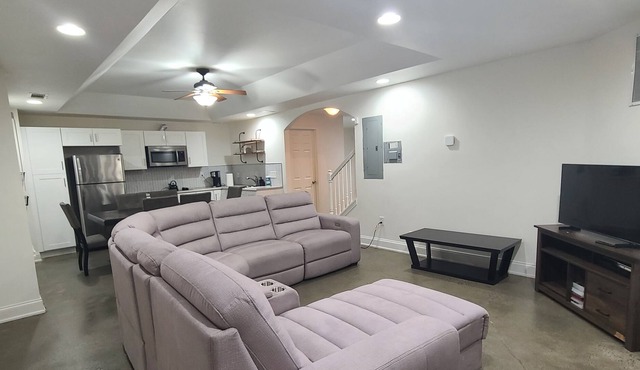 Cozy and Spacious Basement Apartment