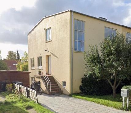 Cozy and Spacious Guest House, Virum