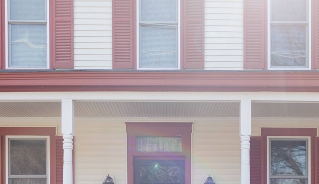 Cozy and Spacious home with indoor HOT TUB - perfect for the whole family!