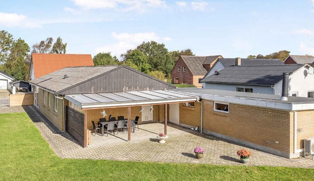 Cozy And Spacious Townhouse In Aars