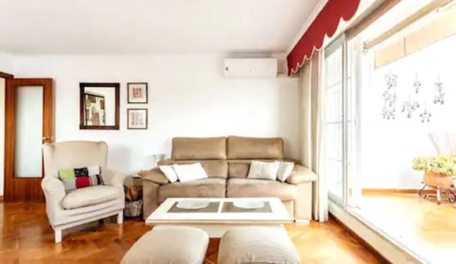 COZY AND SUNNY PENTHOUSE IN THE HEART OF THE CITY